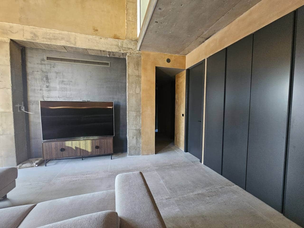 5 bedroom Villa for rent in Elda with pool garage - € 4,100 (Ref: 8771189)