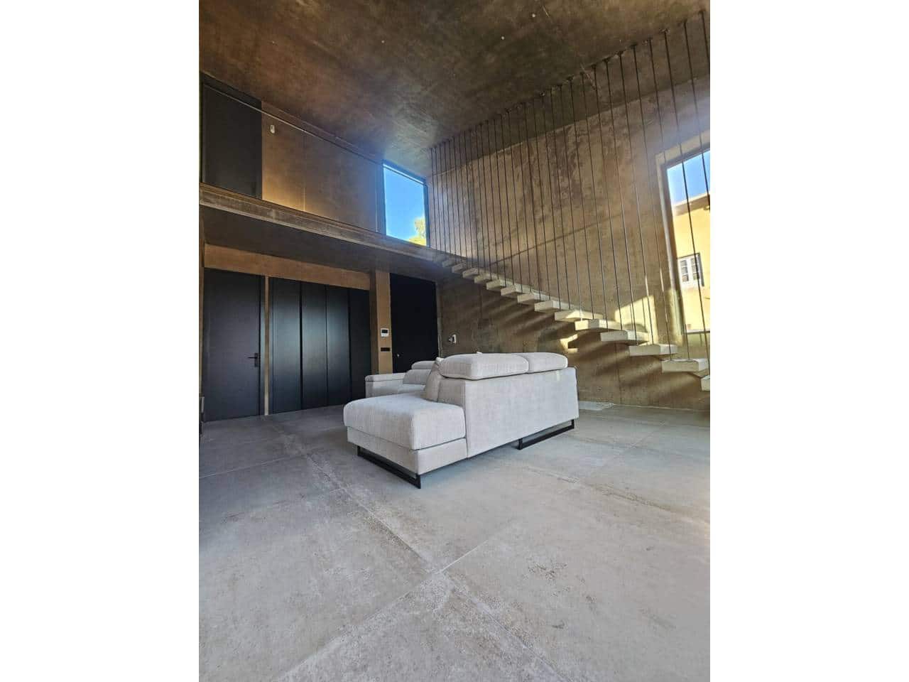 5 bedroom Villa for rent in Elda with pool garage - € 4,100 (Ref: 8771189)