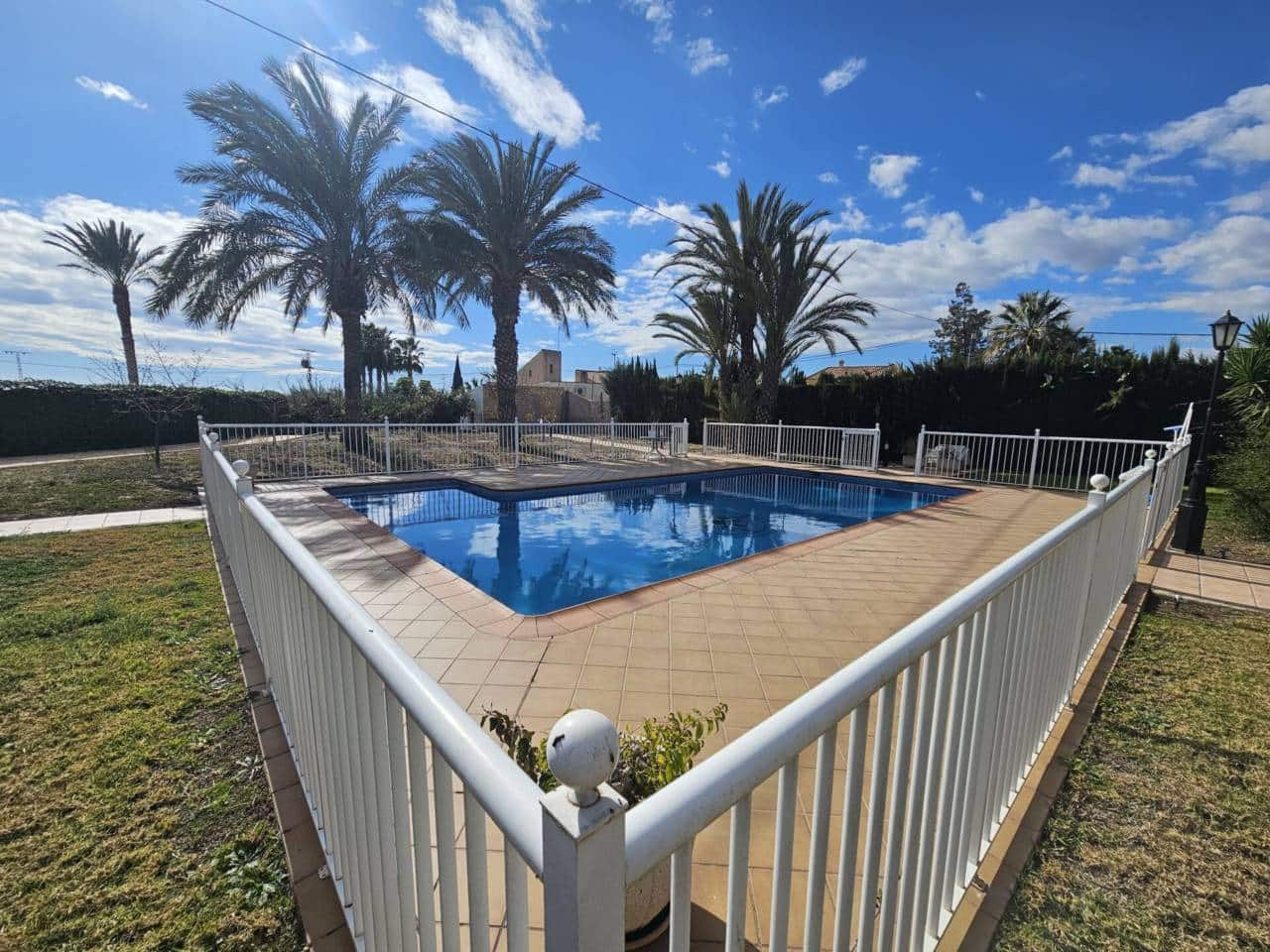 5 soveværelse Villa til salg i Perleta med swimmingpool - € 550.000 (Ref: 8803174)