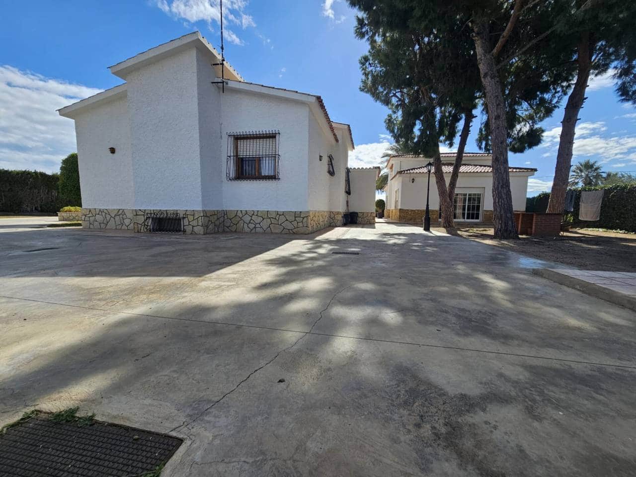 5 soveværelse Villa til salg i Perleta med swimmingpool - € 550.000 (Ref: 8803174)