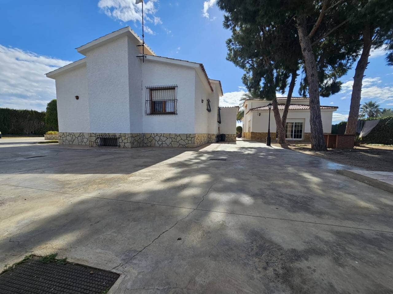 5 soveværelse Villa til salg i Perleta med swimmingpool - € 550.000 (Ref: 8803174)