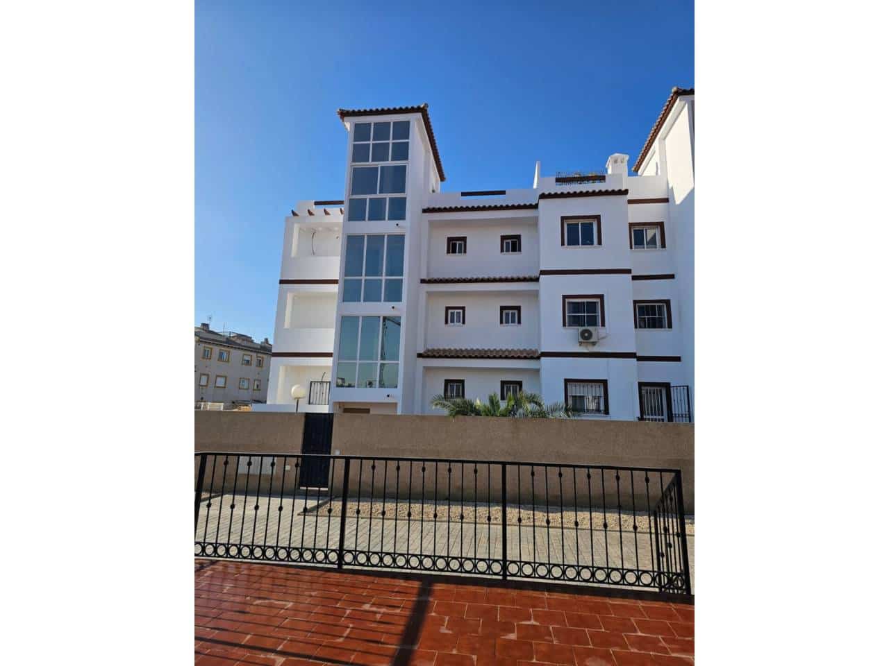 2 soveværelse Lejlighed til leje i Orihuela med swimmingpool garage - € 1.200 (Ref: 8803176)