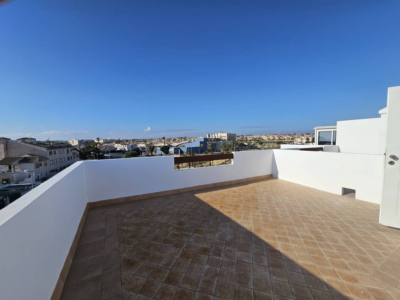 2 soveværelse Lejlighed til leje i Orihuela med swimmingpool garage - € 1.200 (Ref: 8803177)