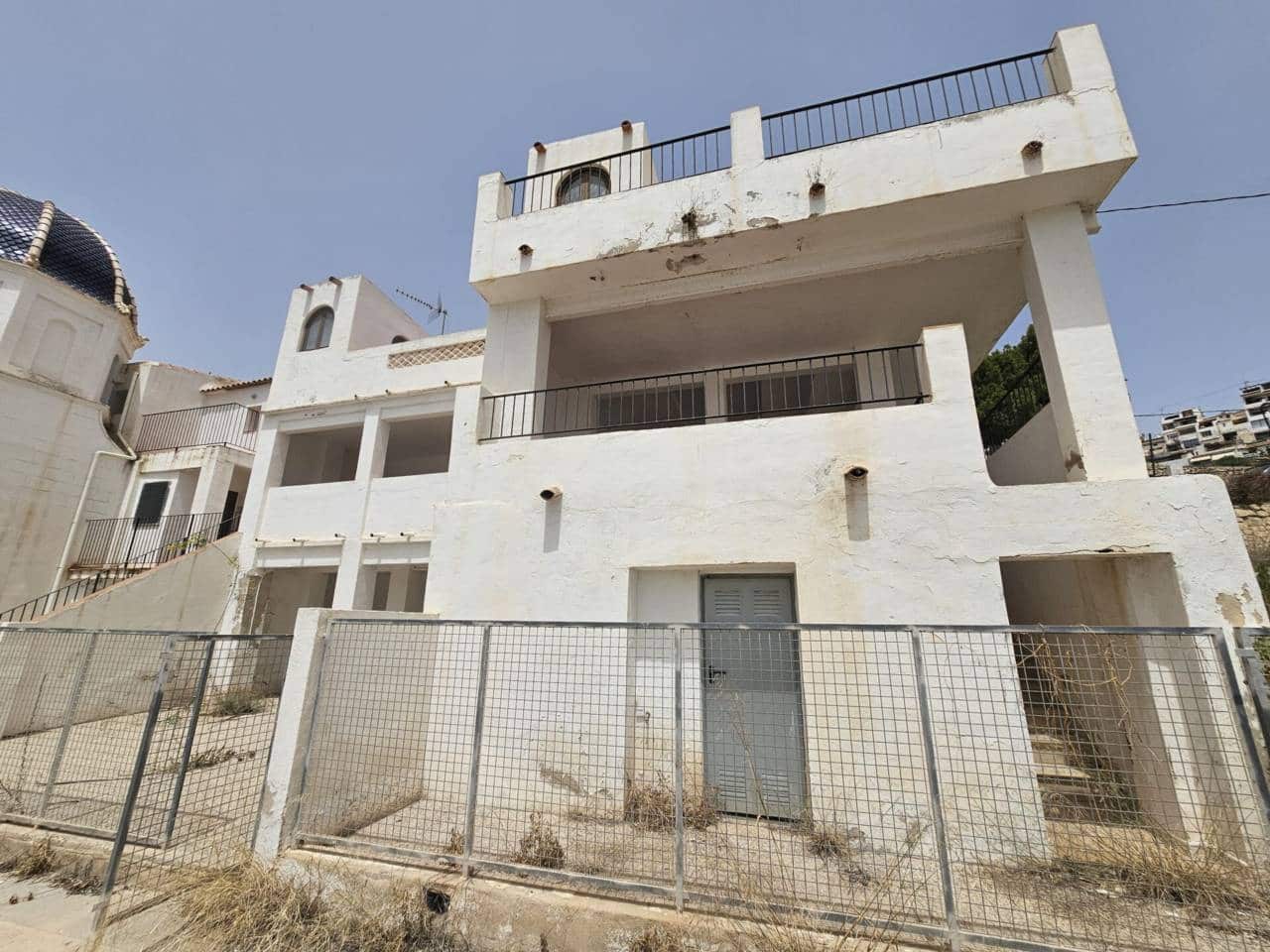 6 bedroom Townhouse for sale in Altea - € 1,000,000 (Ref: 8836045)