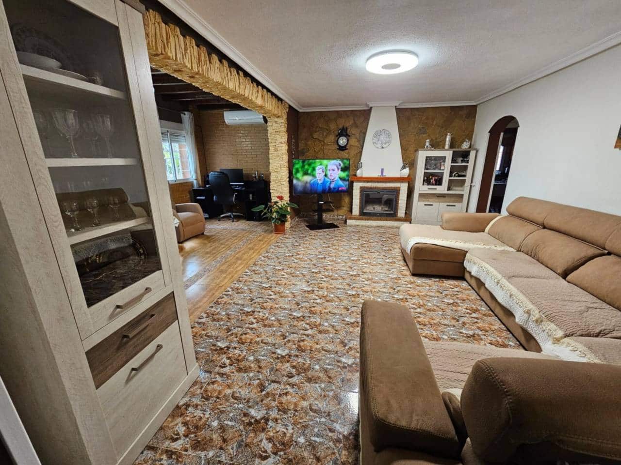4 sypialnia Willa na sprzedaż w La Alcoraya z basenem garażem - 725 000 € (Ref: 8875321)