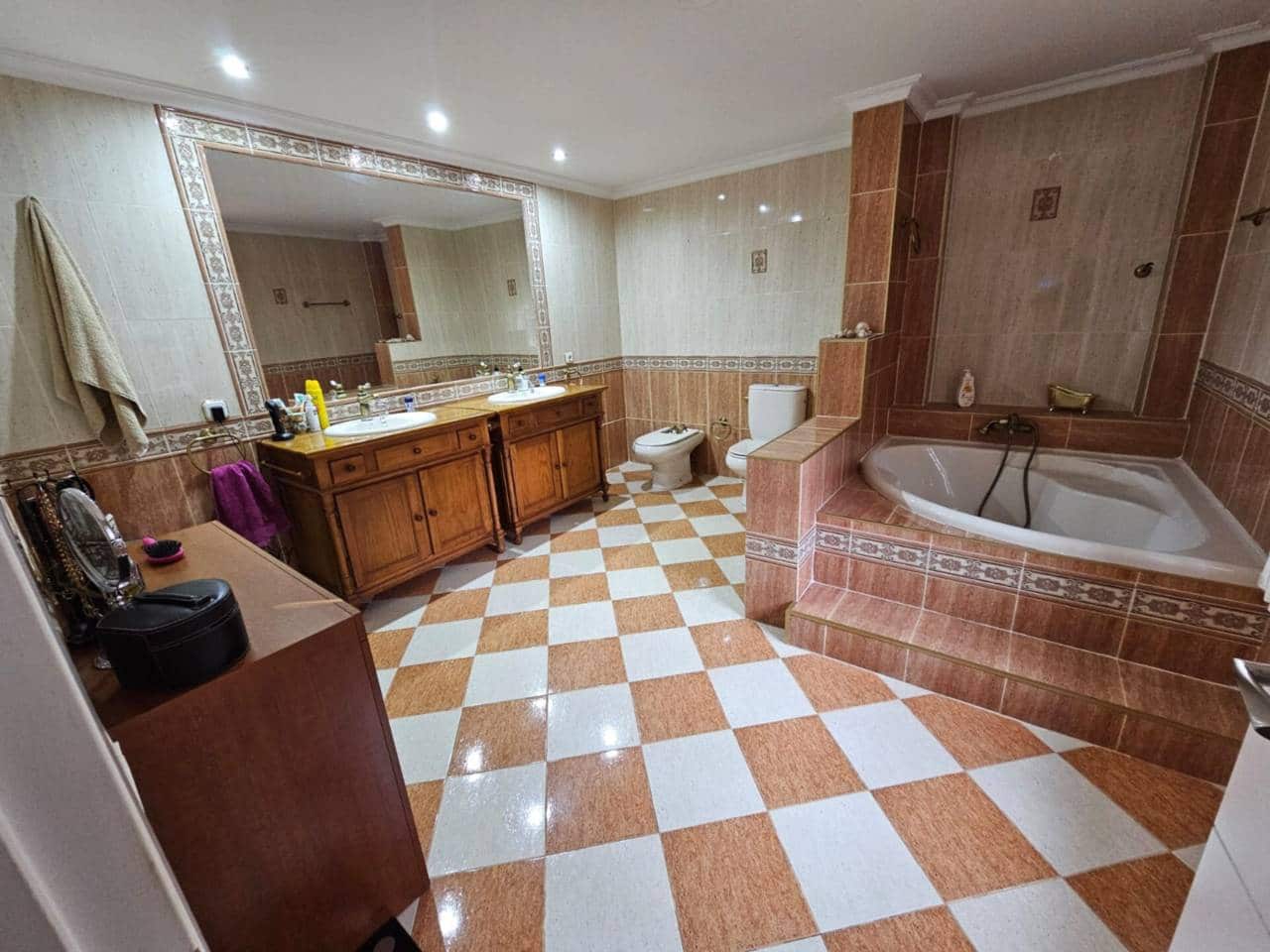 4 sypialnia Willa na sprzedaż w La Alcoraya z basenem garażem - 725 000 € (Ref: 8875321)