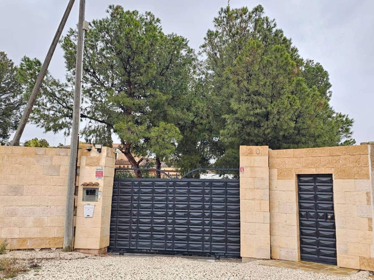 4 sypialnia Willa na sprzedaż w La Alcoraya z basenem garażem - 725 000 € (Ref: 8875321)