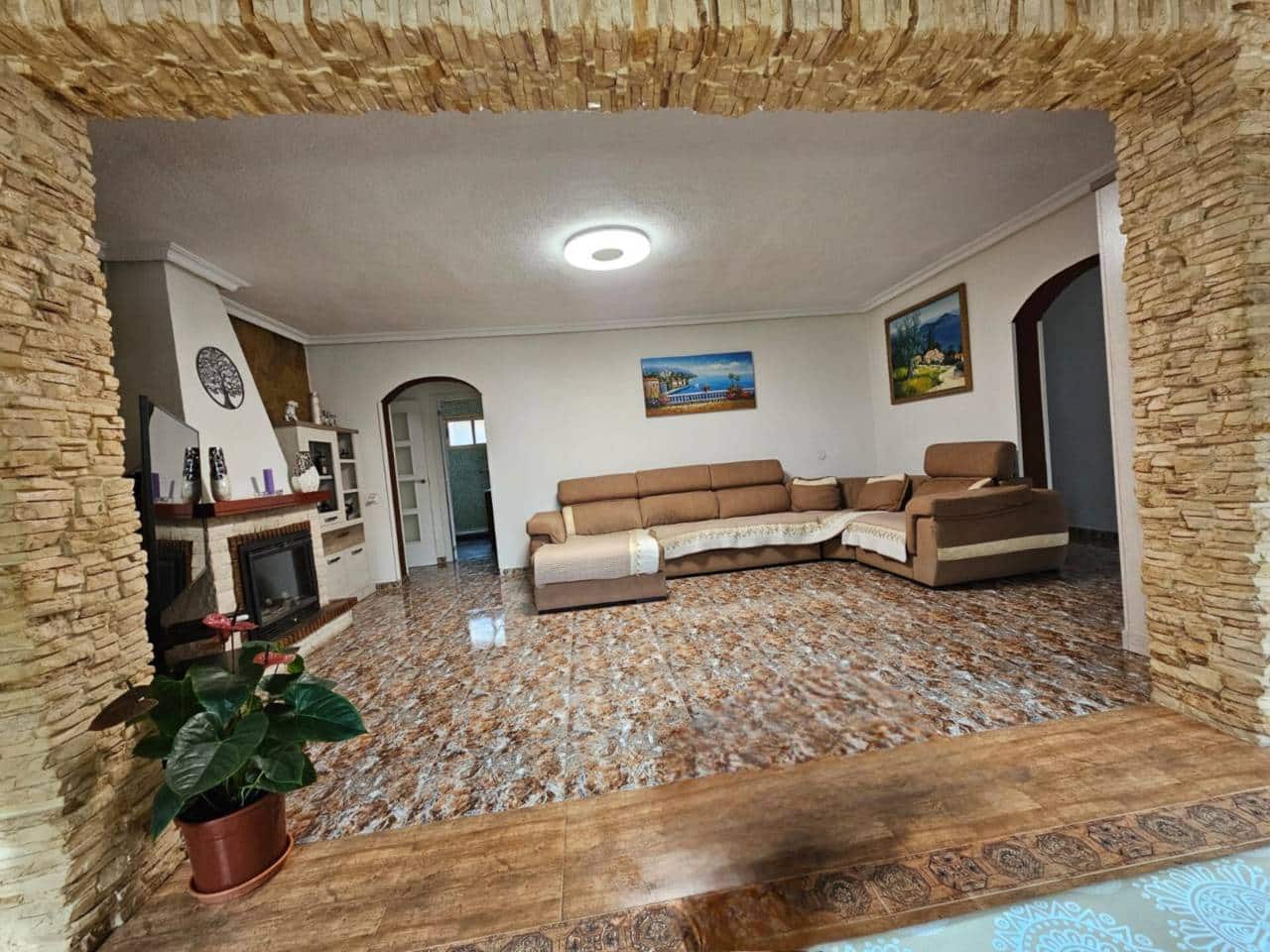 4 sypialnia Willa na sprzedaż w La Alcoraya z basenem garażem - 725 000 € (Ref: 8875321)