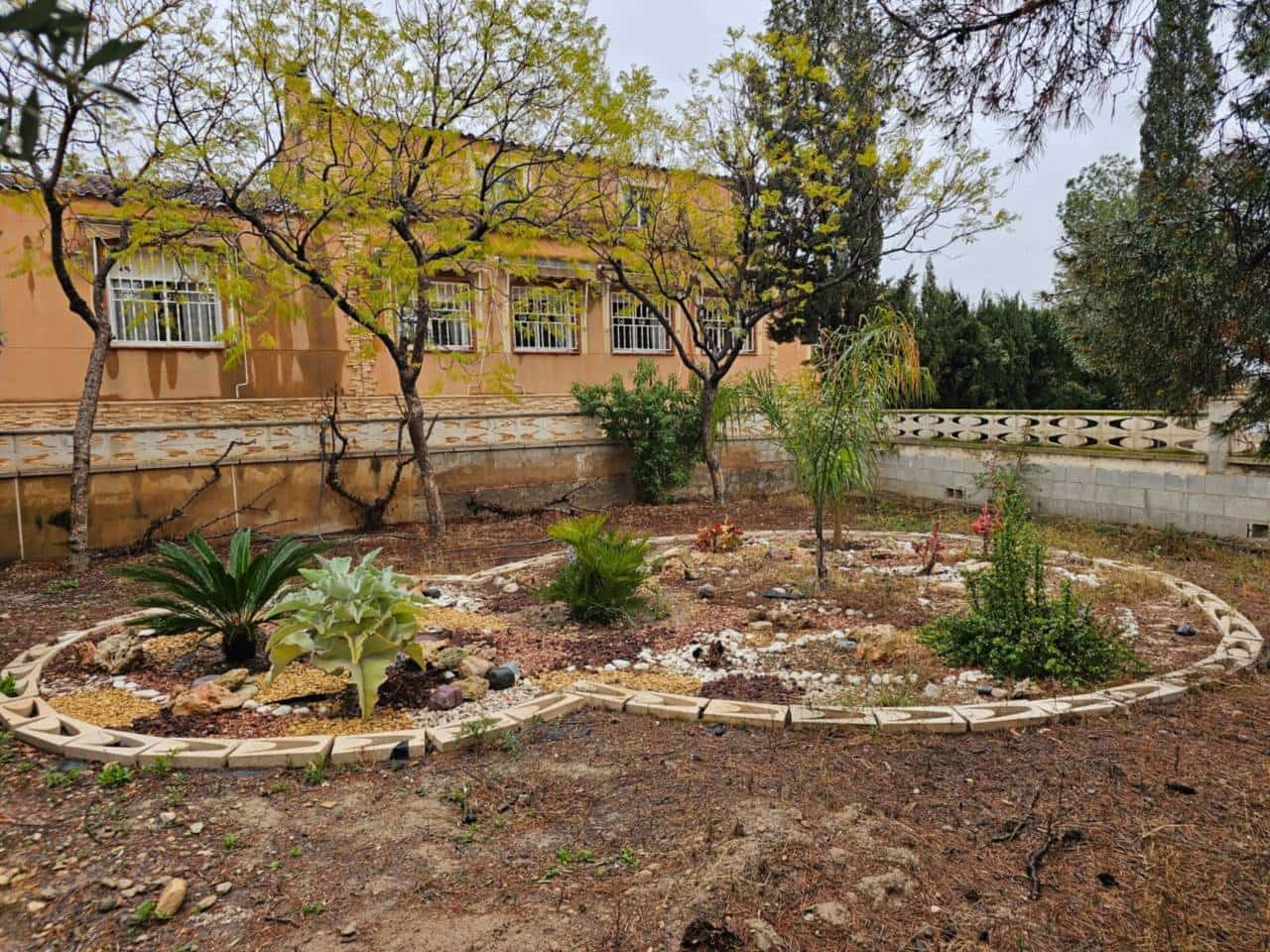 4 sypialnia Willa na sprzedaż w La Alcoraya z basenem garażem - 725 000 € (Ref: 8875321)