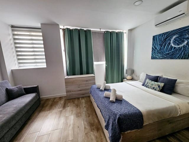 7 soveværelse Hotel til salg i Alicante by - € 850.000 (Ref: 8887374)