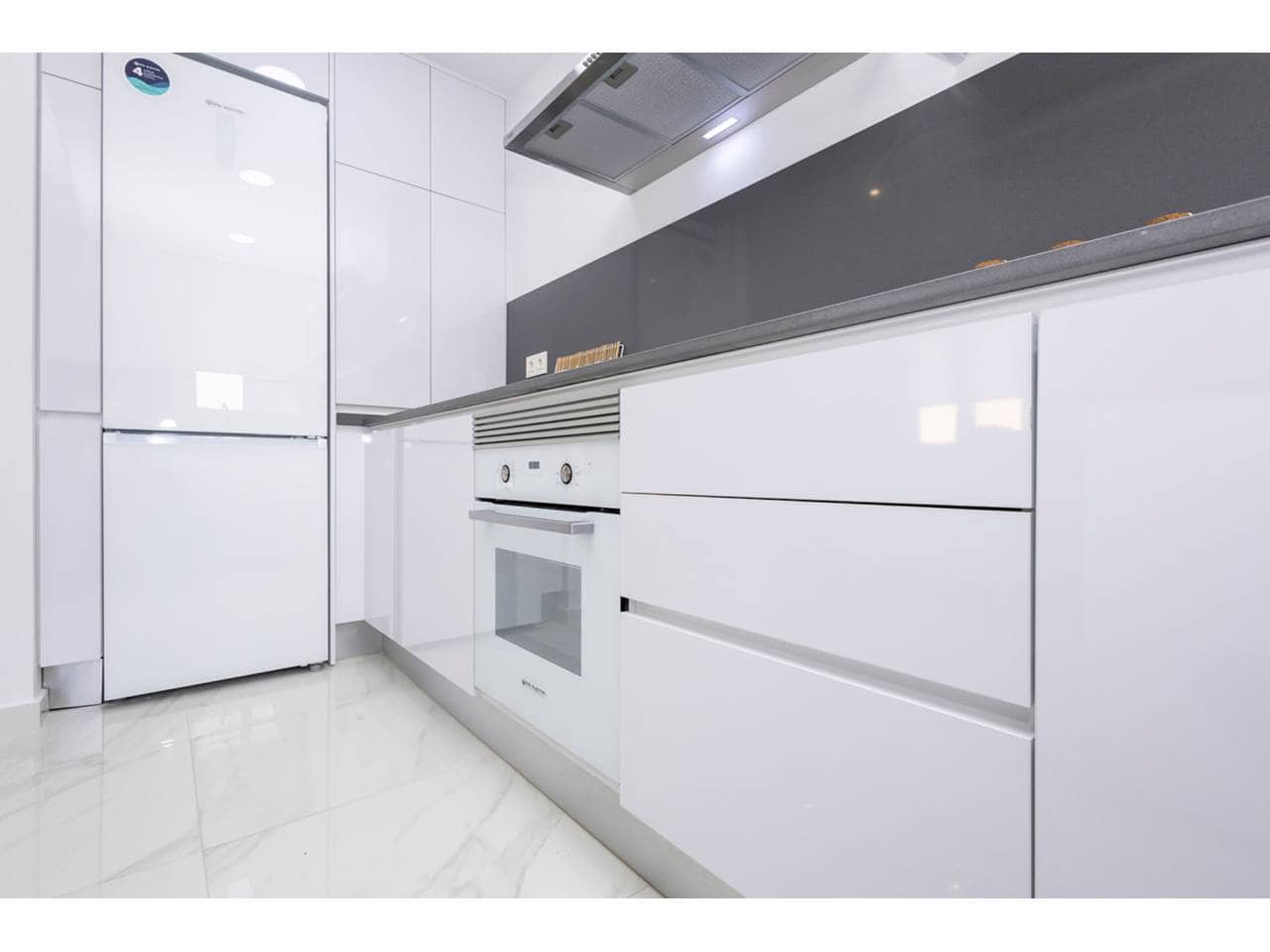 2 bedroom Flat for sale in Jacarilla - € 139,000 (Ref: 8941052)