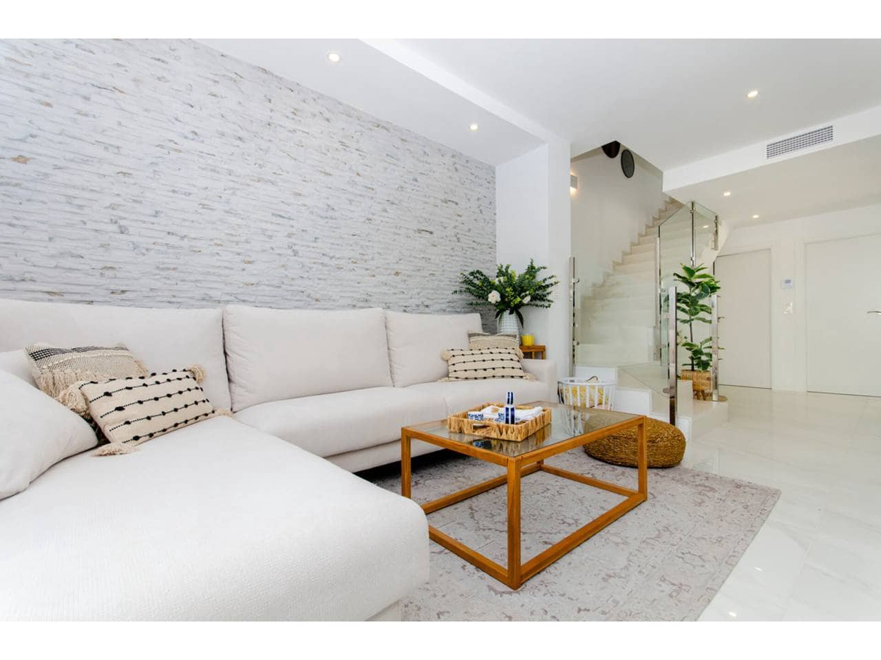 3 bedroom Villa for sale in Orihuela with pool - € 365,000 (Ref: 8941053)