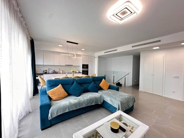 2 bedroom Flat for rent in Finestrat with pool garage - € 2,100 (Ref: 8959878)
