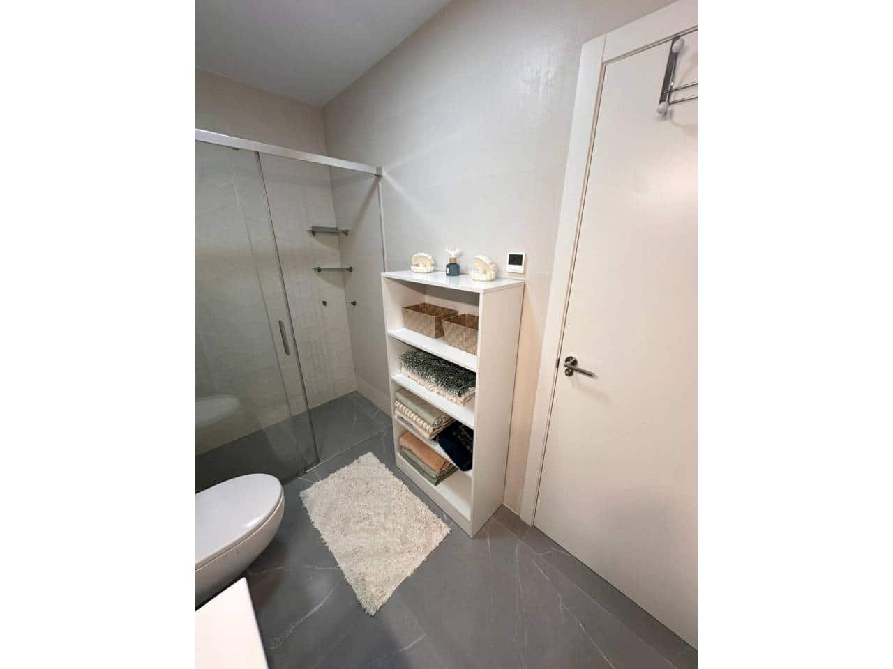 2 bedroom Flat for rent in Finestrat with pool garage - € 2,100 (Ref: 8959878)