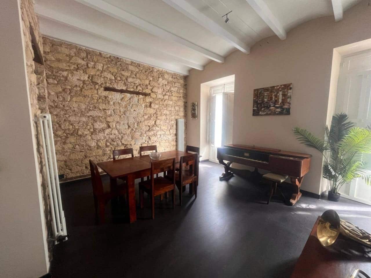 3 bedroom Flat for sale in Alicante / Alacant city - € 810,000 (Ref: 8960665)