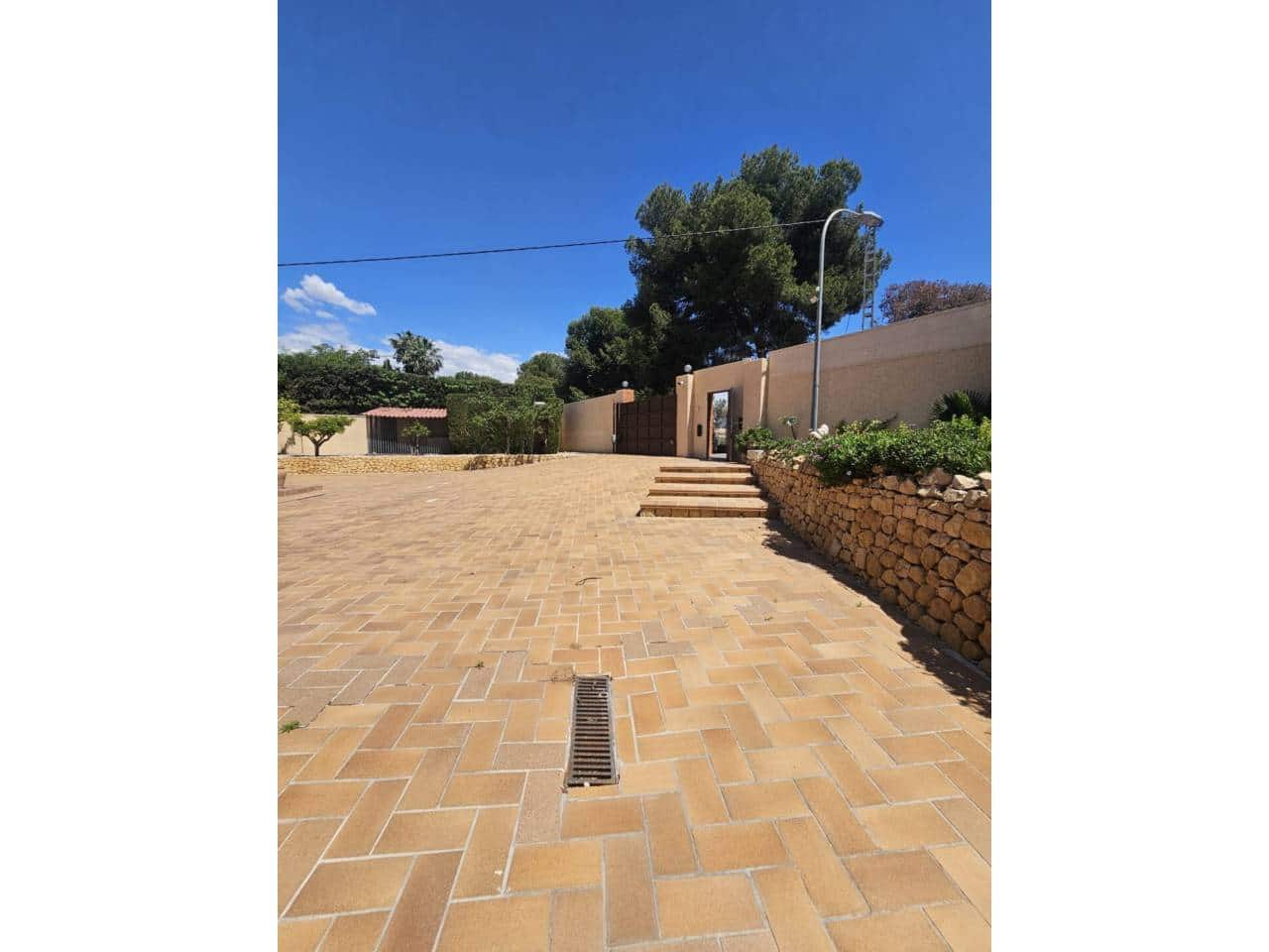 4 sypialnia Willa na sprzedaż w Miasto Alicante / Alacant z basenem garażem - 1 050 000 € (Ref: 8994553)