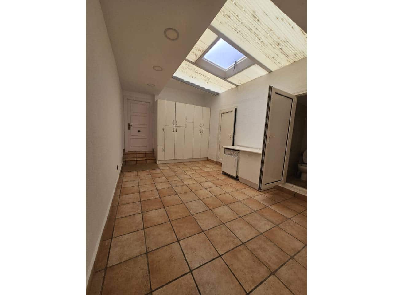 4 sypialnia Willa na sprzedaż w Miasto Alicante / Alacant z basenem garażem - 1 050 000 € (Ref: 8994553)