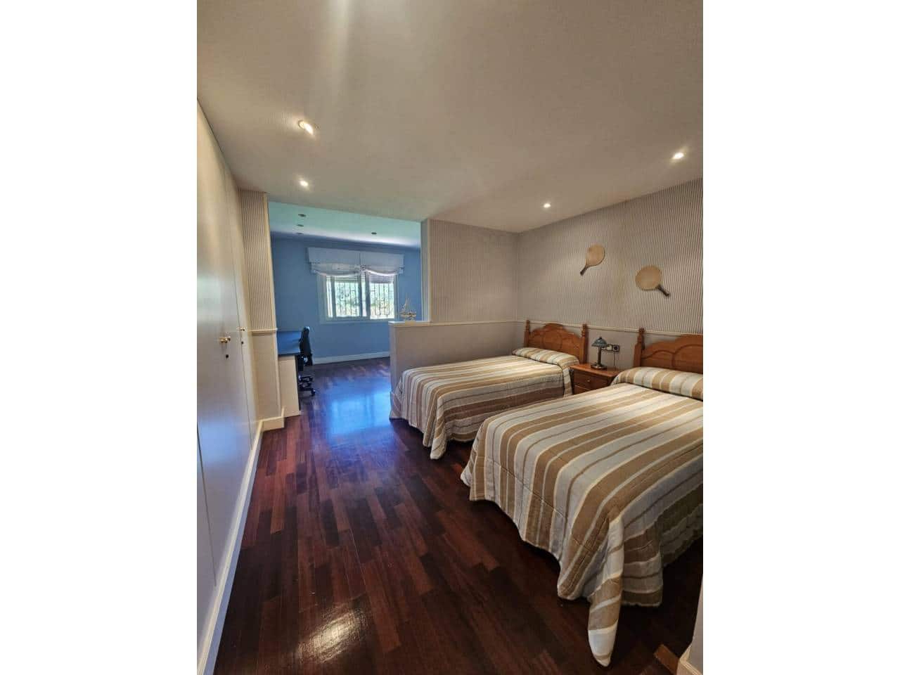 4 sypialnia Willa na sprzedaż w Miasto Alicante / Alacant z basenem garażem - 1 050 000 € (Ref: 8994553)