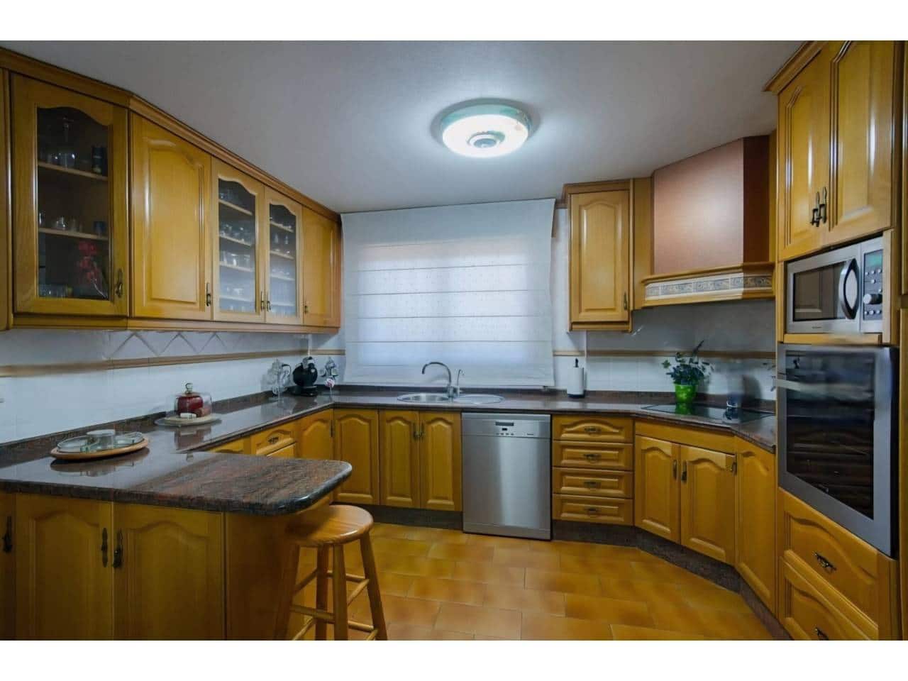 6 Zimmer Villa zu verkaufen in Elche / Elx mit Pool - 560.000 € (Ref: 9031131)