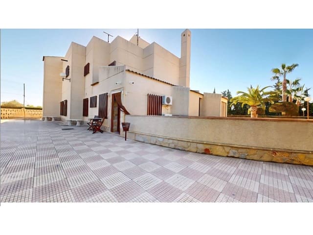 6 Zimmer Villa zu verkaufen in Elche / Elx mit Pool - 560.000 € (Ref: 9031131)