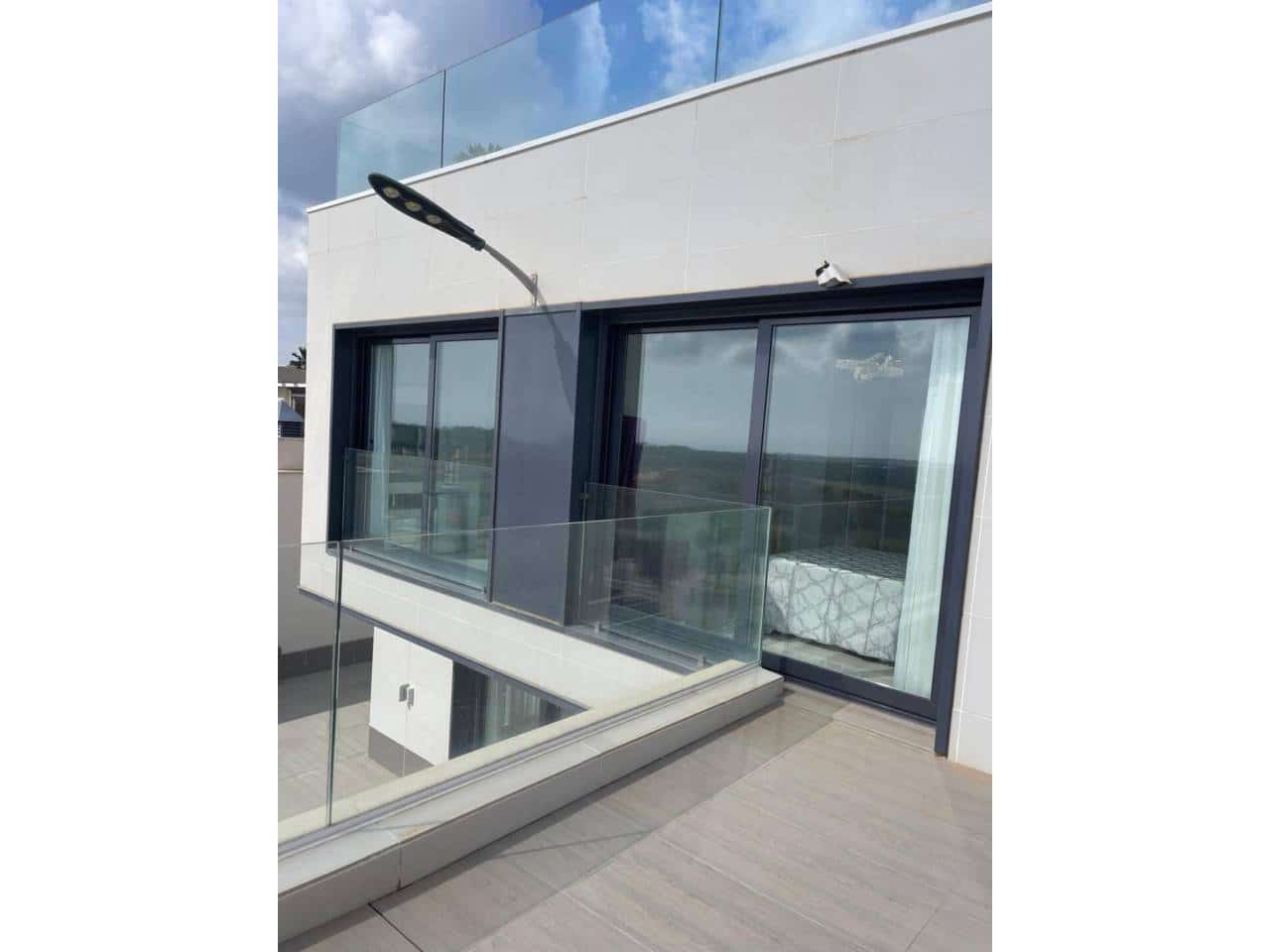 5 quarto Moradia para venda em San Miguel de Salinas com piscina garagem - 849 000 € (Ref: 9035847)