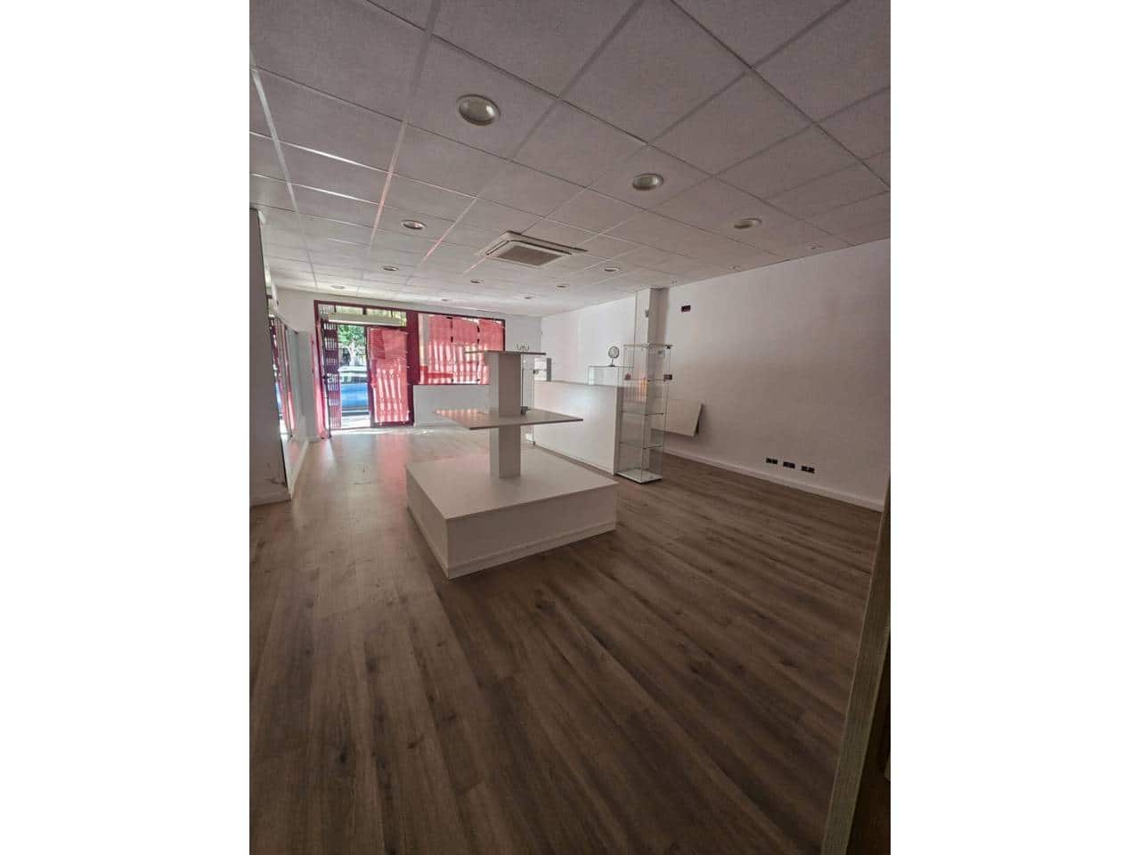 Kommersiell til salgs i El Campello - € 225 000 (Ref: 9094554)