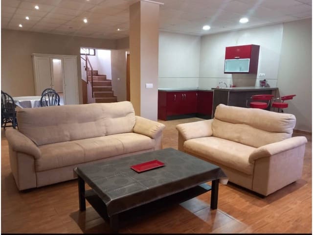 3 bedroom Villa for rent in Elche / Elx with pool - € 1,700 (Ref: 9142744)