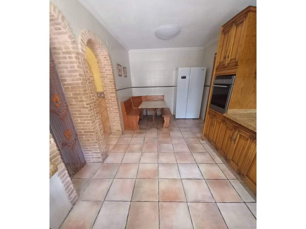 5 quarto Moradia para arrendar em Elche / Elx com piscina - 1 600 € (Ref: 9146964)