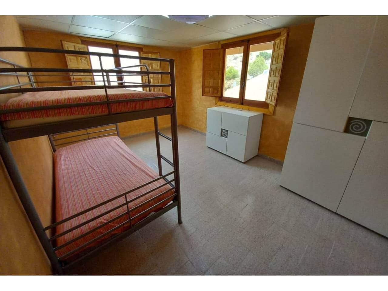 5 quarto Moradia para arrendar em Elche / Elx com piscina - 1 600 € (Ref: 9146964)