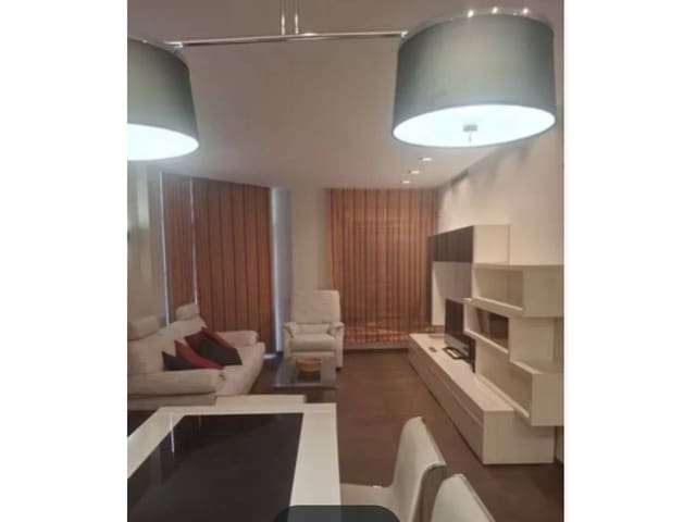 Appartement de 3 chambres à louer à Centro, Elche / Elx - 1 000 € (Ref: 9164390)