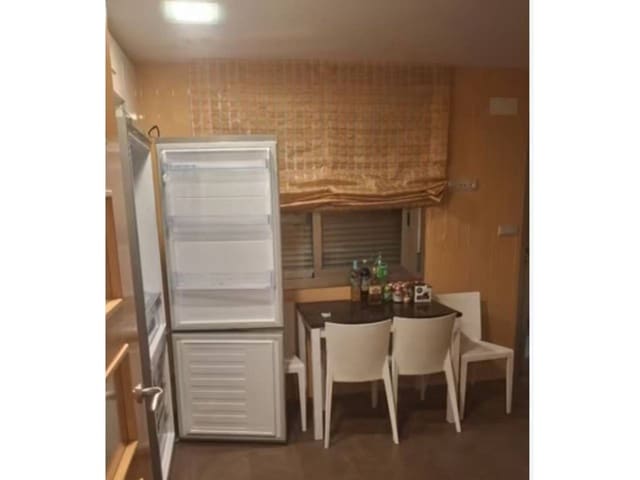 Appartement de 3 chambres à louer à Centro, Elche / Elx - 1 000 € (Ref: 9164390)
