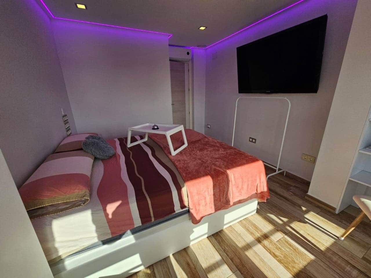 1 bedroom Flat for rent in Alicante / Alacant city with pool garage - € 1,150 (Ref: 9172430)