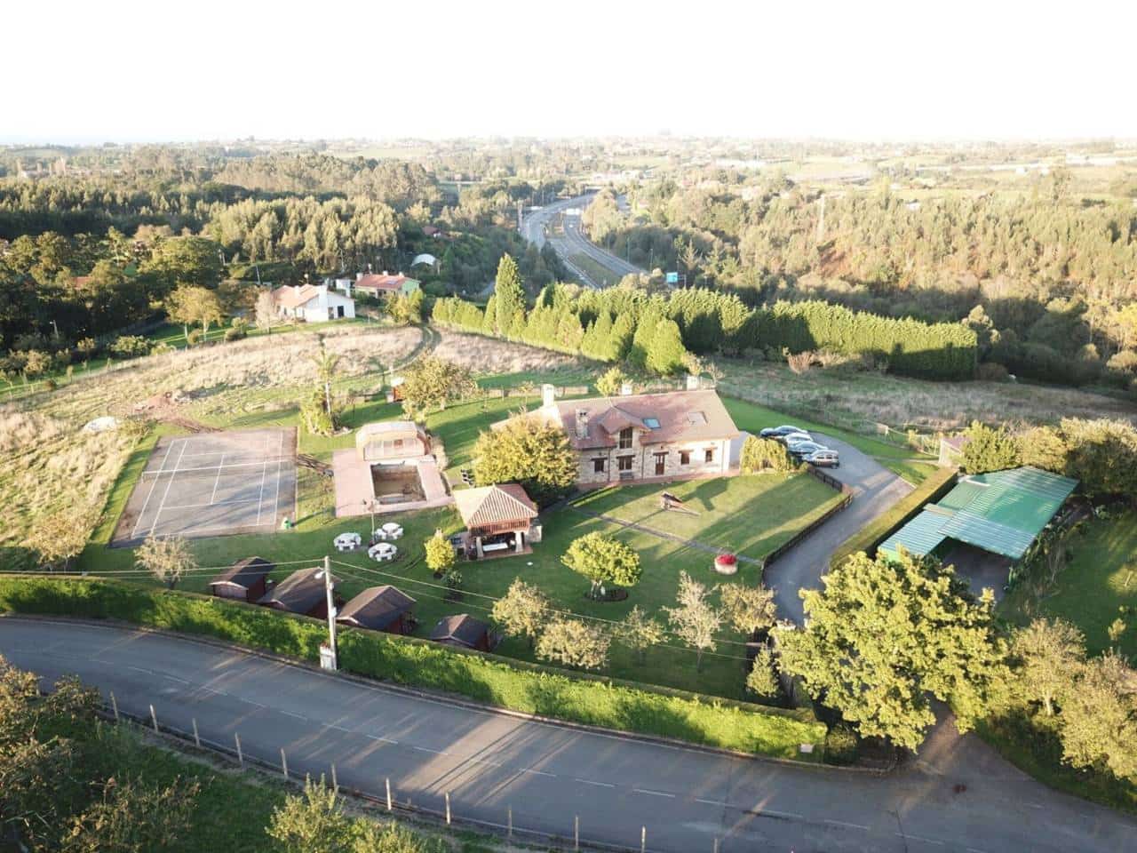 5 soveværelse Finca/Landehus til salg i Gijon med swimmingpool garage - € 900.000 (Ref: 9230726)