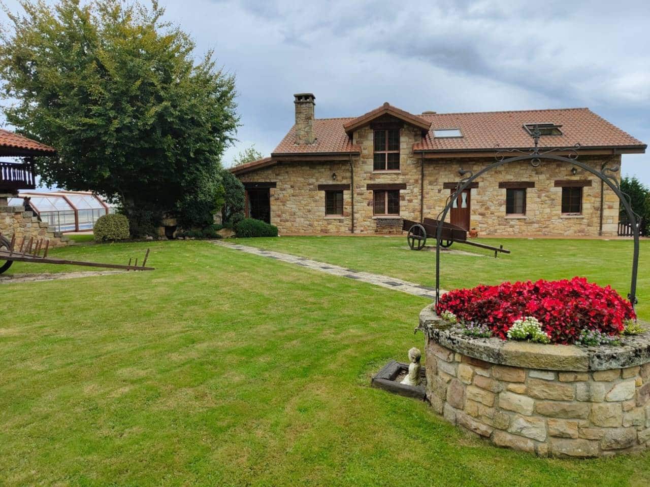 5 soveværelse Finca/Landehus til salg i Gijon med swimmingpool garage - € 900.000 (Ref: 9230726)