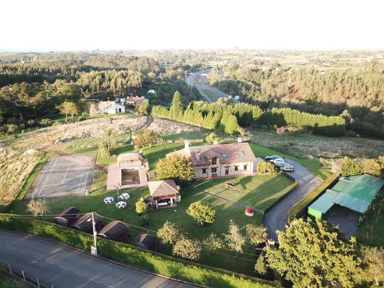 5 soveværelse Finca/Landehus til salg i Gijon med swimmingpool garage - € 900.000 (Ref: 9230726)