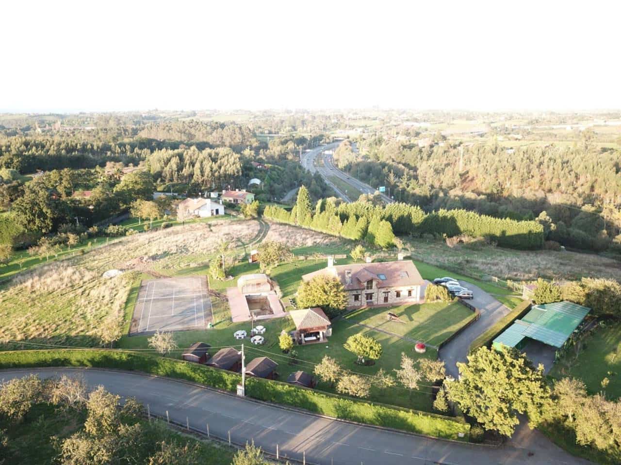 5 soveværelse Finca/Landehus til salg i Gijon med swimmingpool garage - € 900.000 (Ref: 9230726)