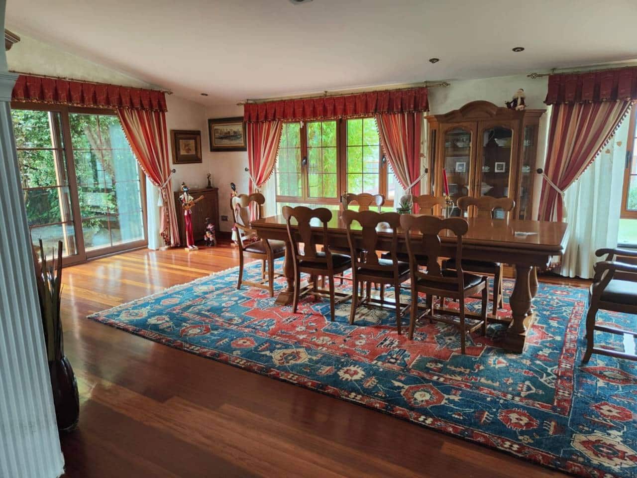 5 soveværelse Finca/Landehus til salg i Gijon med swimmingpool garage - € 900.000 (Ref: 9230726)