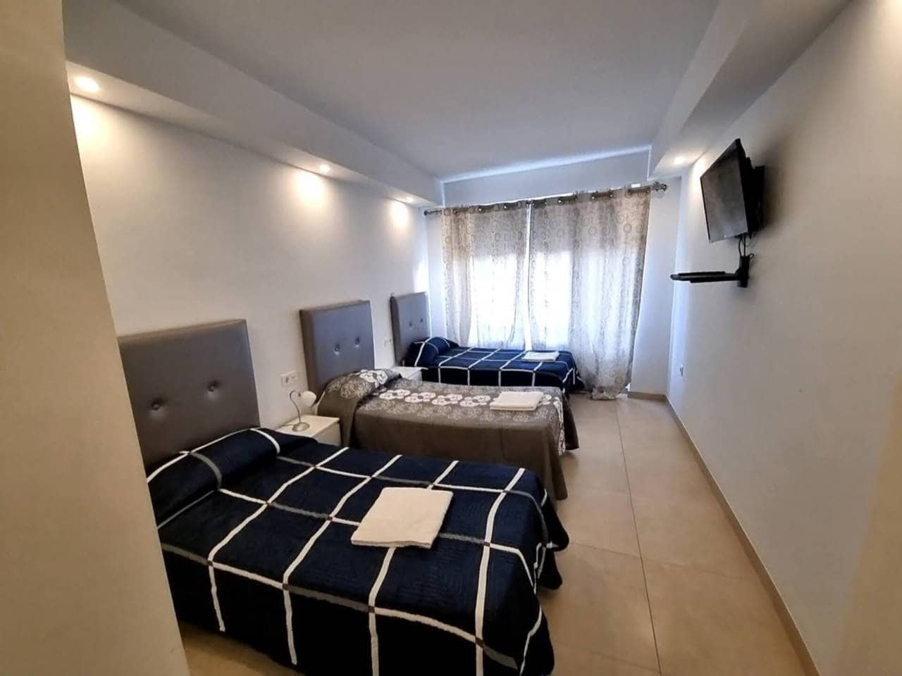 4 bedroom Apartment for sale in Alicante / Alacant city - € 980,000 (Ref: 9398137)