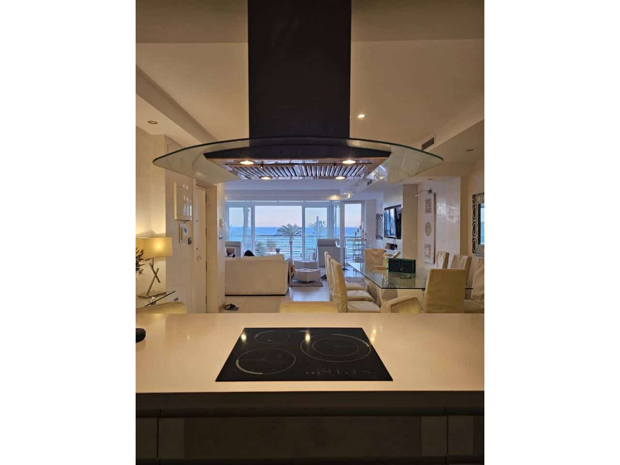 4 bedroom Apartment for sale in Alicante / Alacant city - € 980,000 (Ref: 9398137)