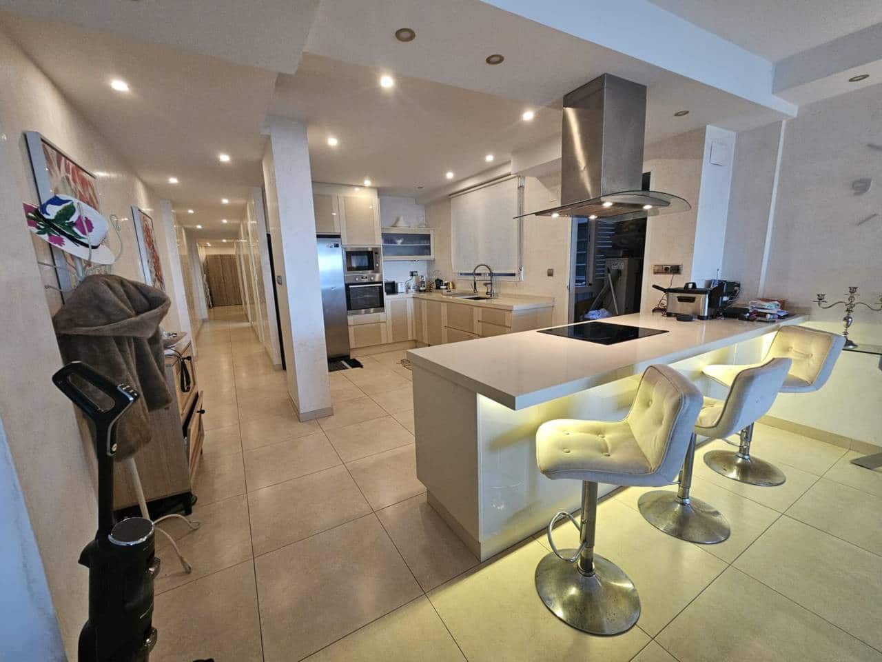 4 bedroom Apartment for sale in Alicante / Alacant city - € 980,000 (Ref: 9398137)