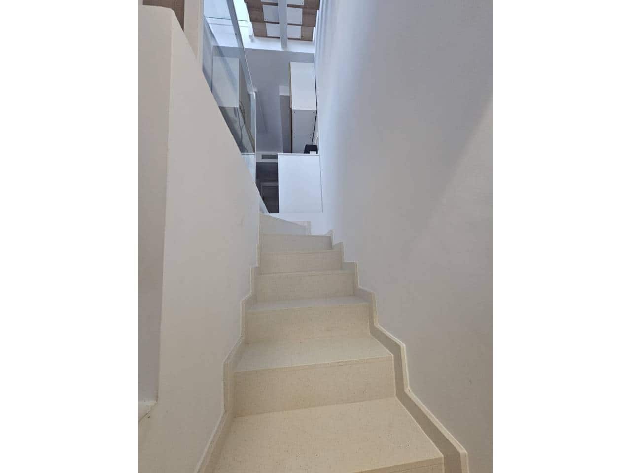 3 makuuhuone Rivitalo myytävänä paikassa Gran Alacant mukana uima-altaan - 353 000 € (Ref: 9478527)