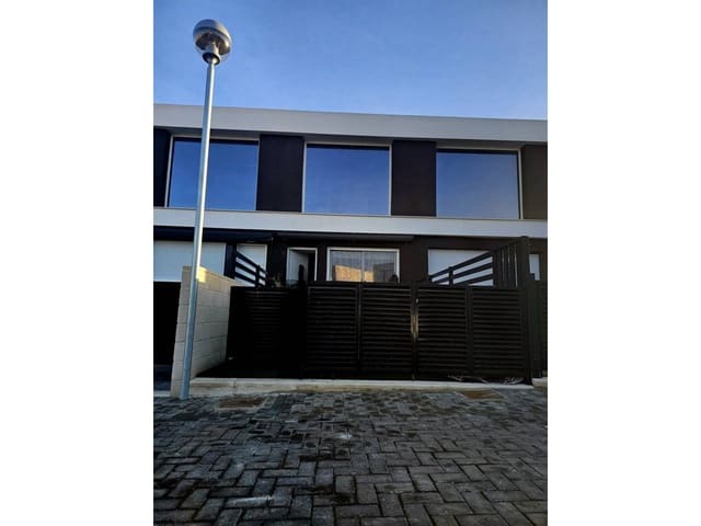 3 makuuhuone Rivitalo myytävänä paikassa Gran Alacant, Santa Pola mukana uima-altaan - 353 000 € (Ref: 9478527)