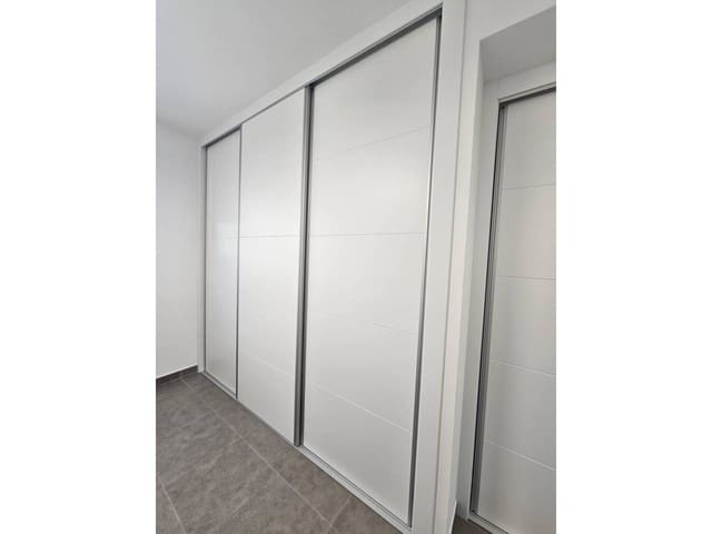 3 makuuhuone Rivitalo myytävänä paikassa Gran Alacant, Santa Pola mukana uima-altaan - 353 000 € (Ref: 9478527)