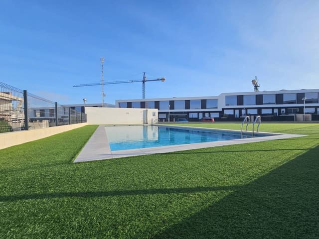 3 makuuhuone Rivitalo myytävänä paikassa Gran Alacant, Santa Pola mukana uima-altaan - 353 000 € (Ref: 9478527)