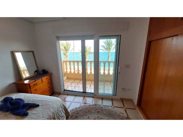 4 quarto Bungalow para arrendar em Pilar de la Horadada com garagem - 1 500 € (Ref: 9682253)