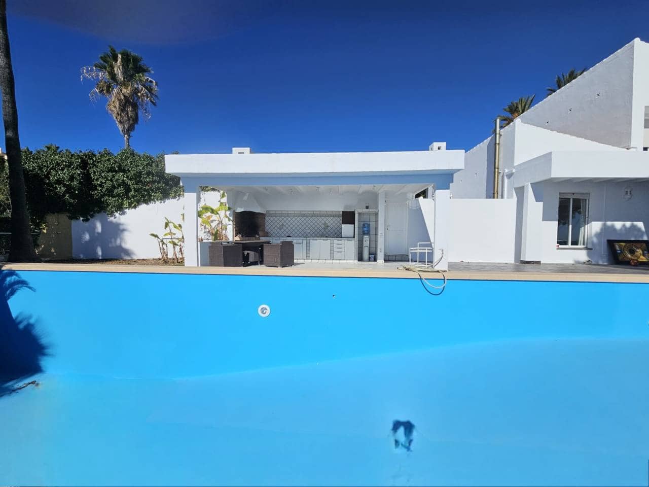8 bedroom Villa for sale in Altea with pool garage - € 6,400,000 (Ref: 9755216)