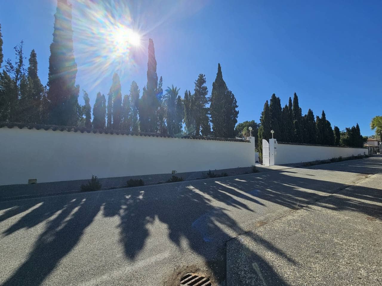 8 bedroom Villa for sale in Altea with pool garage - € 6,400,000 (Ref: 9755216)