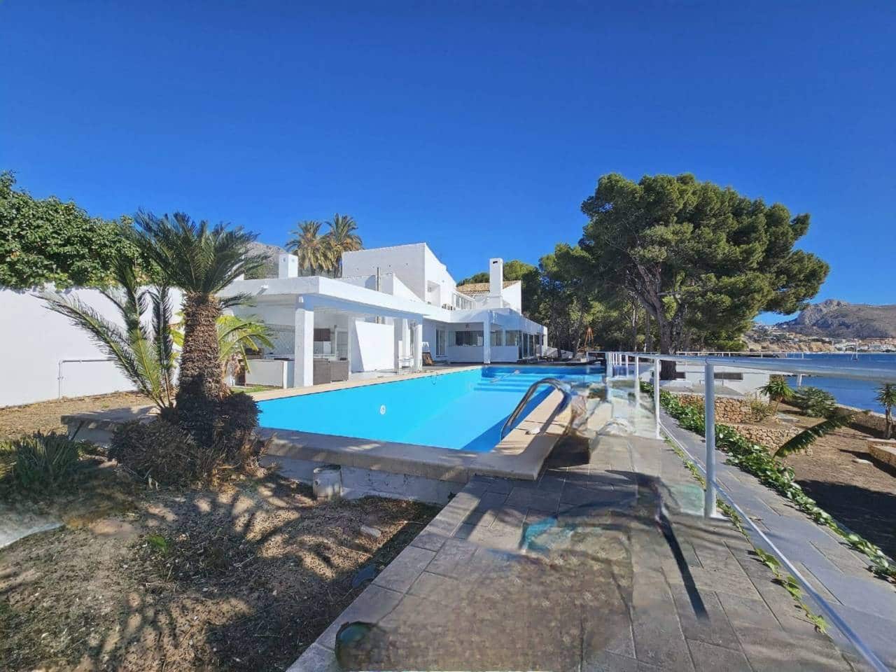 8 bedroom Villa for sale in Altea with pool garage - € 6,400,000 (Ref: 9755216)