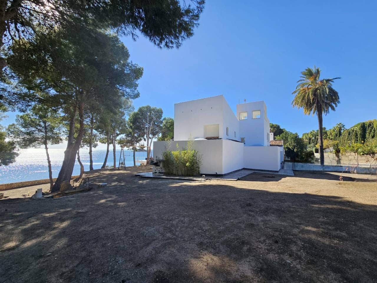 8 bedroom Villa for sale in Altea with pool garage - € 6,400,000 (Ref: 9755216)