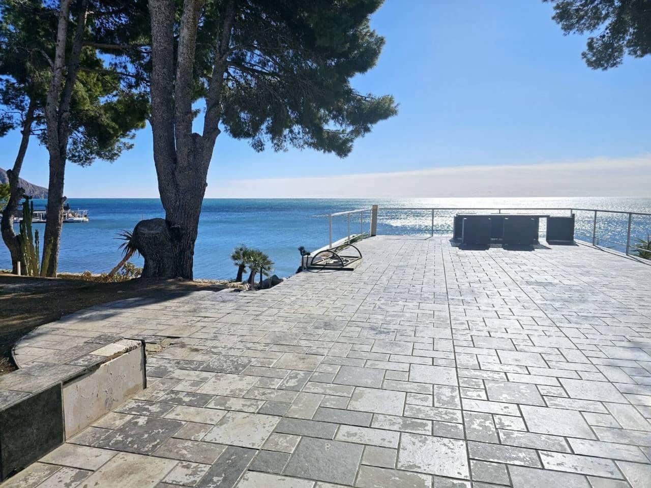 8 bedroom Villa for sale in Altea with pool garage - € 6,400,000 (Ref: 9755216)